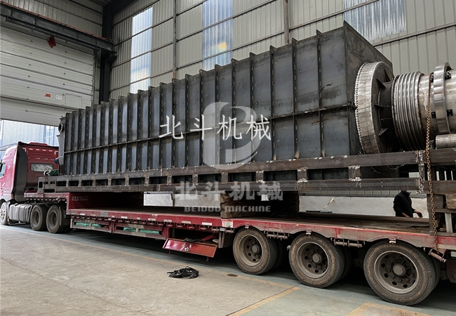 大型污泥91香蕉视频在线看机做城市污泥的“终结者”,两车齐发奔赴江西
