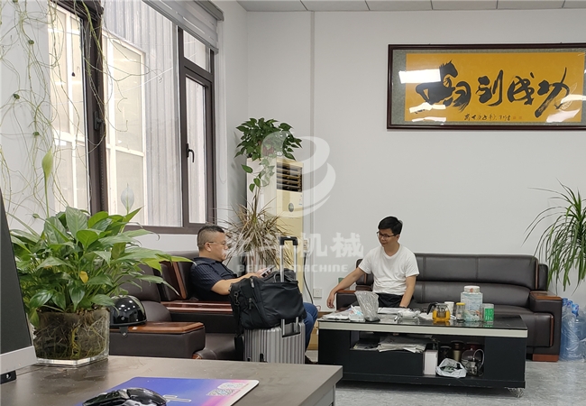 欢迎江苏省客户来91香蕉视频官网机械进行连续式91香蕉视频在线看机业务洽谈