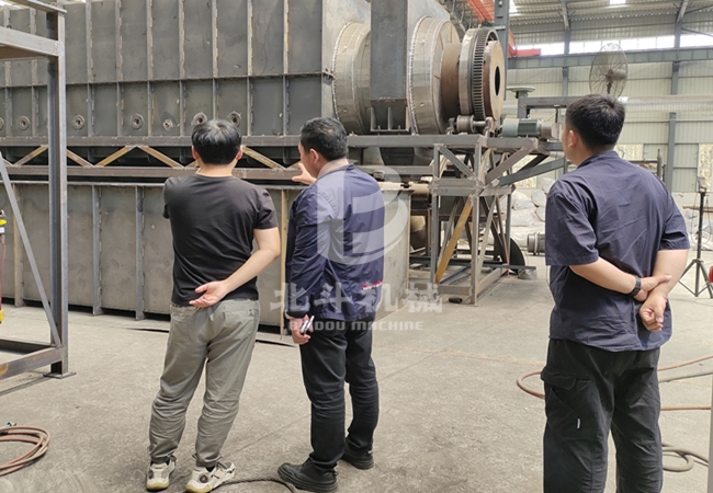 湖南客户在我厂近距离直观了解麻杆91香蕉视频在线看机