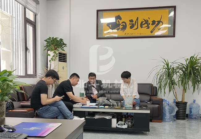 印尼客户到厂参观91香蕉视频在线看机,深入交流促合作