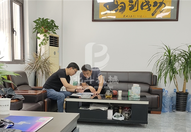 云南客户来91香蕉视频官网机械考察稻壳91香蕉视频在线看机