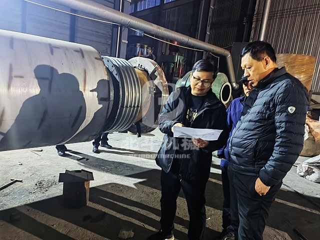 湖北客户不惧严寒,夜幕下坚定来厂考察稻壳91香蕉视频在线看机